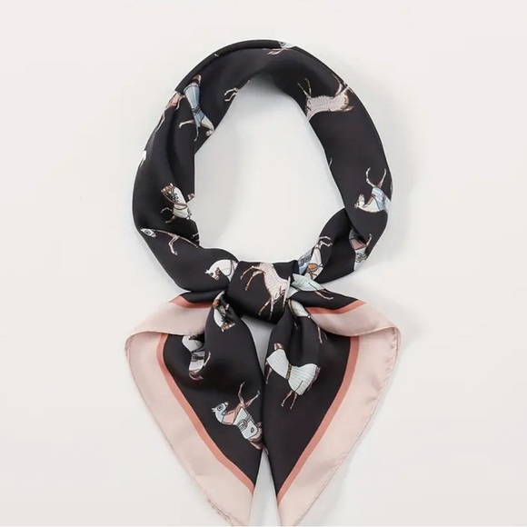 27.6" Horse Print Bandana Classic Satin Square Scarf Elegant Head Wrap Scarves - Picture 2 of 2